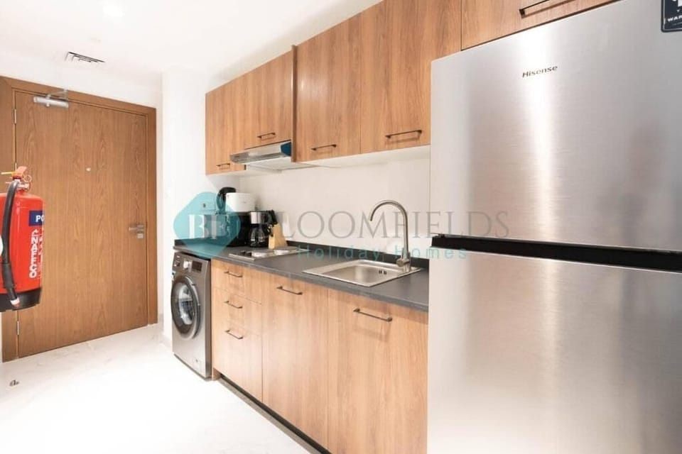Apartment, Balcony | Private kitchen | Electric kettle, toaster