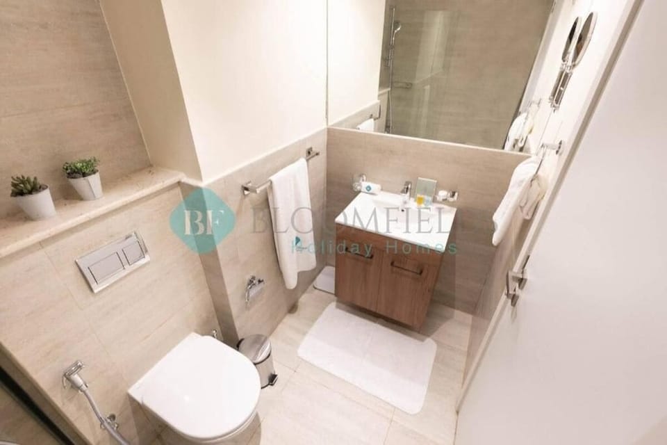 Apartment, Balcony | Bathroom