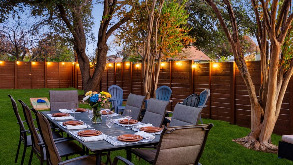 Outdoor dining