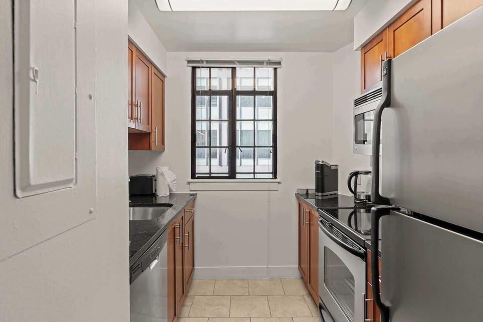 Full Kitchen