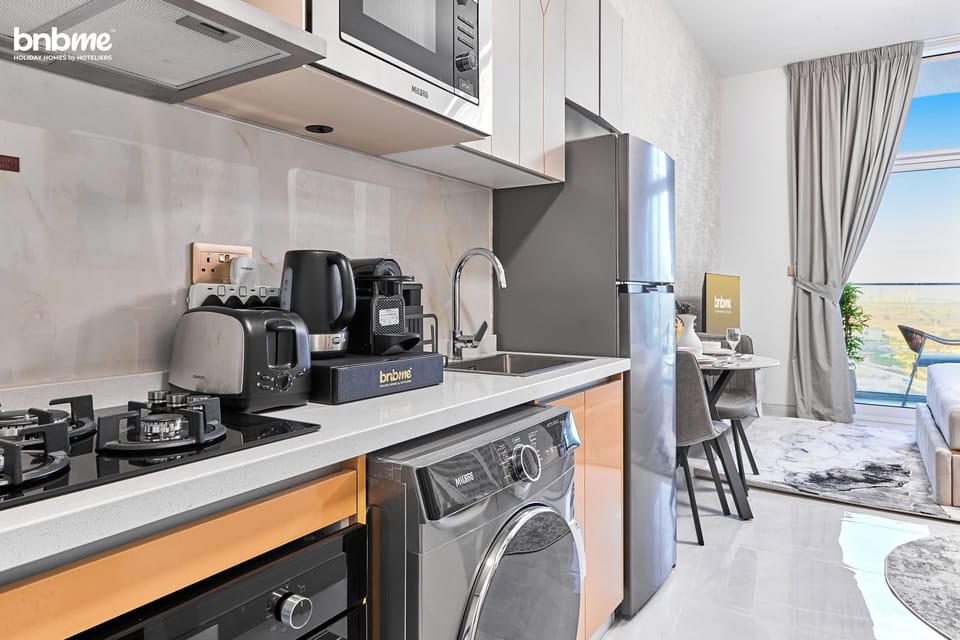 Luxury Apartment, Balcony, City View | Private kitchen