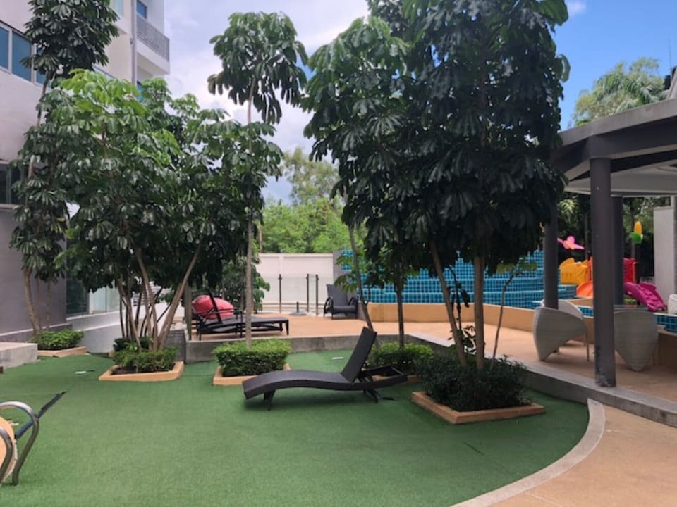 Apartment, 1 Bedroom, Smoking, Balcony | Property grounds