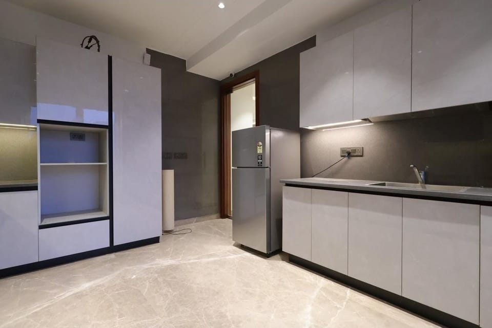 Twin Room, Balcony, City View | Shared kitchen facilities | Full-size fridge, microwave, electric kettle, rice cooker