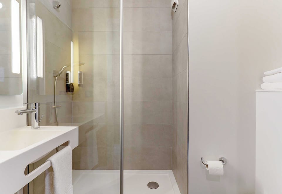 Shower, towels, soap, shampoo