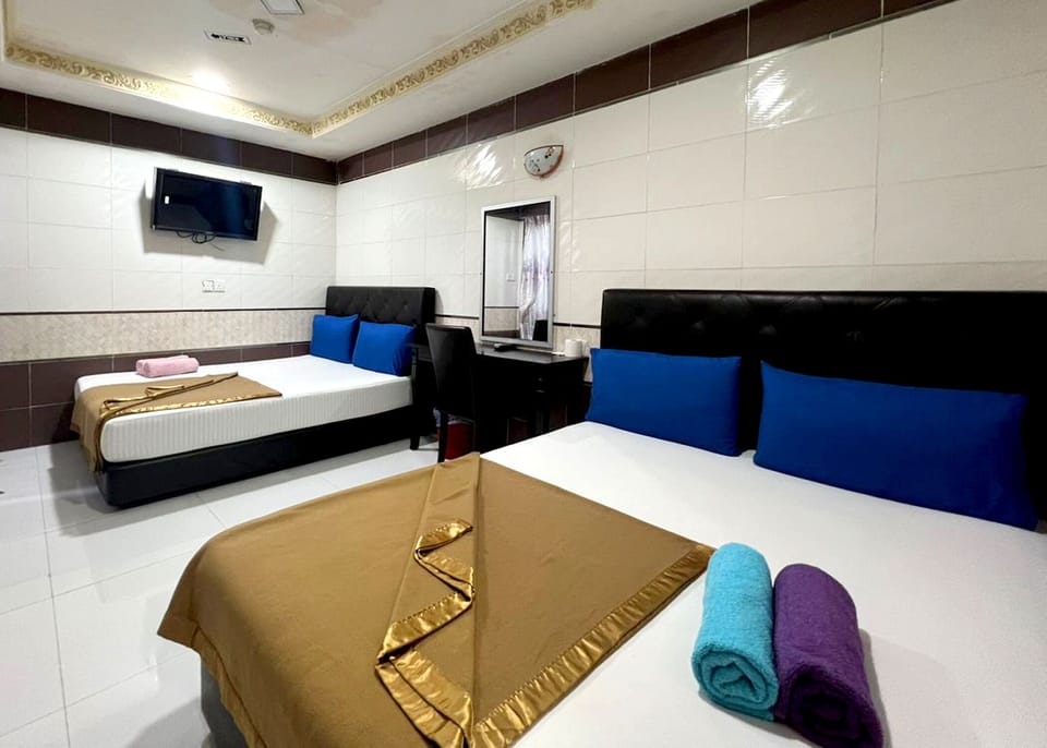 Family Quadruple Room | Cribs (free), WiFi (free)