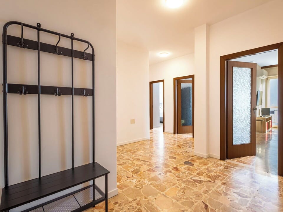 Flooring, Floor, Wall, Wood, Interior Design, Ceiling, Door, Lighting, Apartment