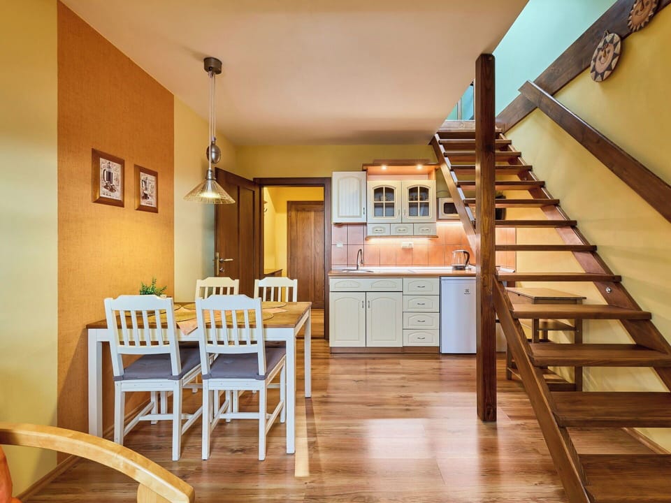 Flooring, Interior Design, Floor, Furniture, Wood, Ceiling, Room, Wood Flooring, Lighting, Apartment