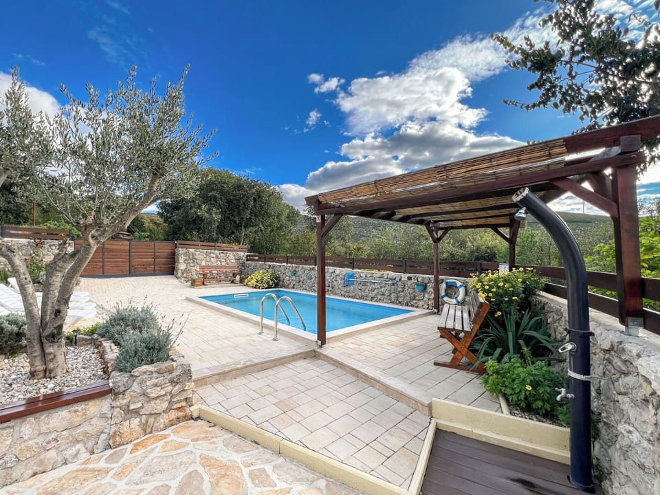 Swimming Pool, Flagstone, Composite Material, Resort, Outdoor Furniture, Garden, Deck, Patio, Shade, Eco Hotel