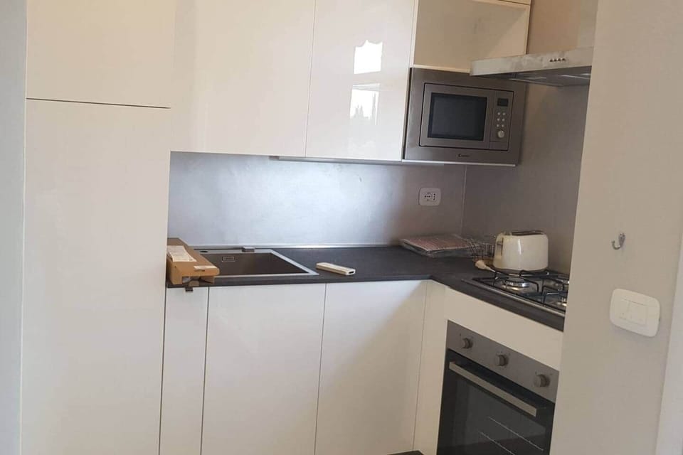 Angolo cottura . Recently renovated kitchen. 