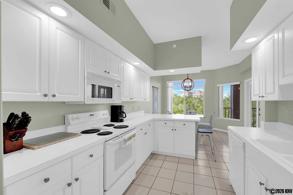 Large Kitchen is fully equipped