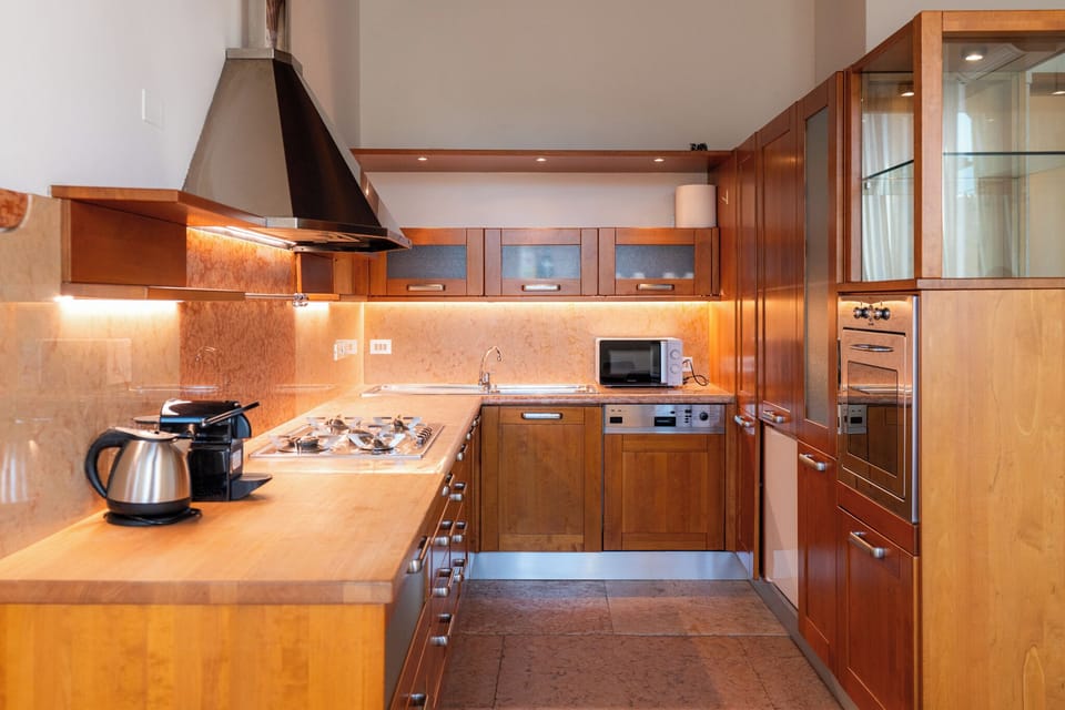 Apartment, 5 Bedrooms | Private kitchen