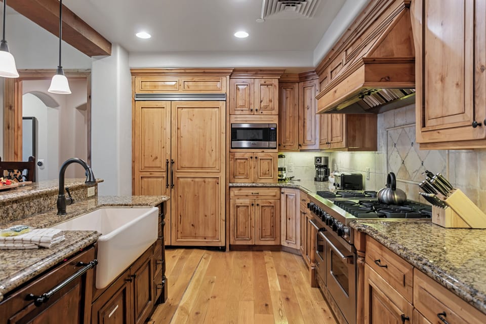 Condo, 2 Bedrooms | Private kitchen | Coffee/tea maker, fridge, oven, toaster