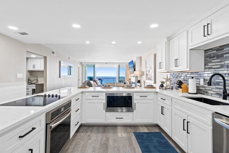 Condo, 2 Bedrooms | Private kitchen | Coffee/tea maker, fridge, oven, toaster