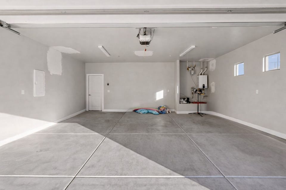 Townhome, 6 Bedrooms | Interior