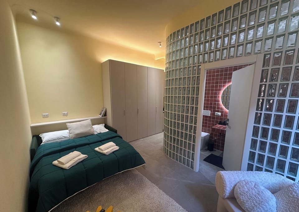 Apartment (1 Bedroom) | 1 bedroom, bed sheets