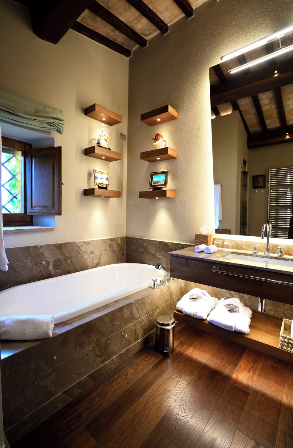 Suite, 1 Bedroom | Bathroom | Free toiletries, hair dryer, bathrobes, slippers
