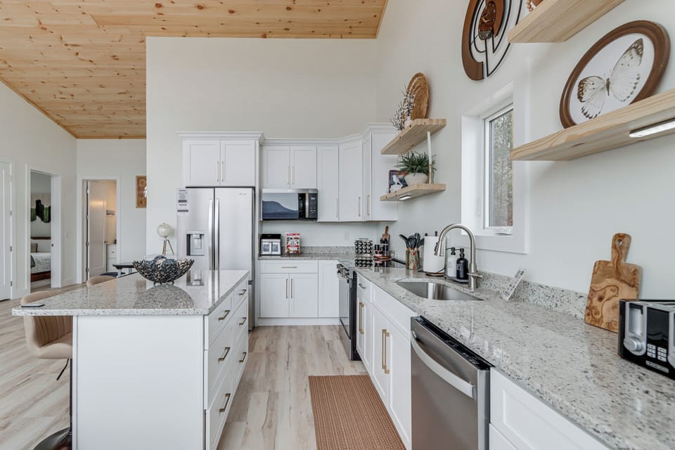 House (2 Bedrooms) | Interior