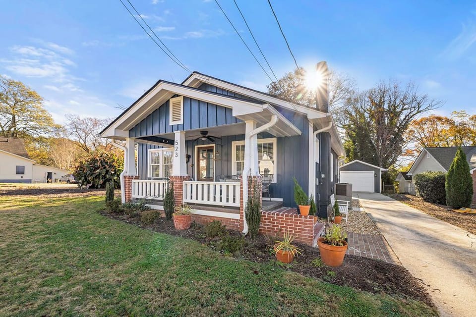 Welcoming home with a peaceful surrounding.