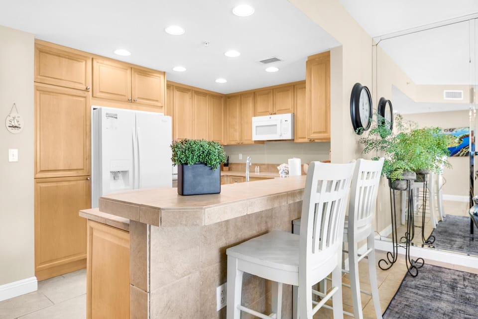 Condo, Multiple Beds (Portofino Island Resort 2-1306) | Private kitchen