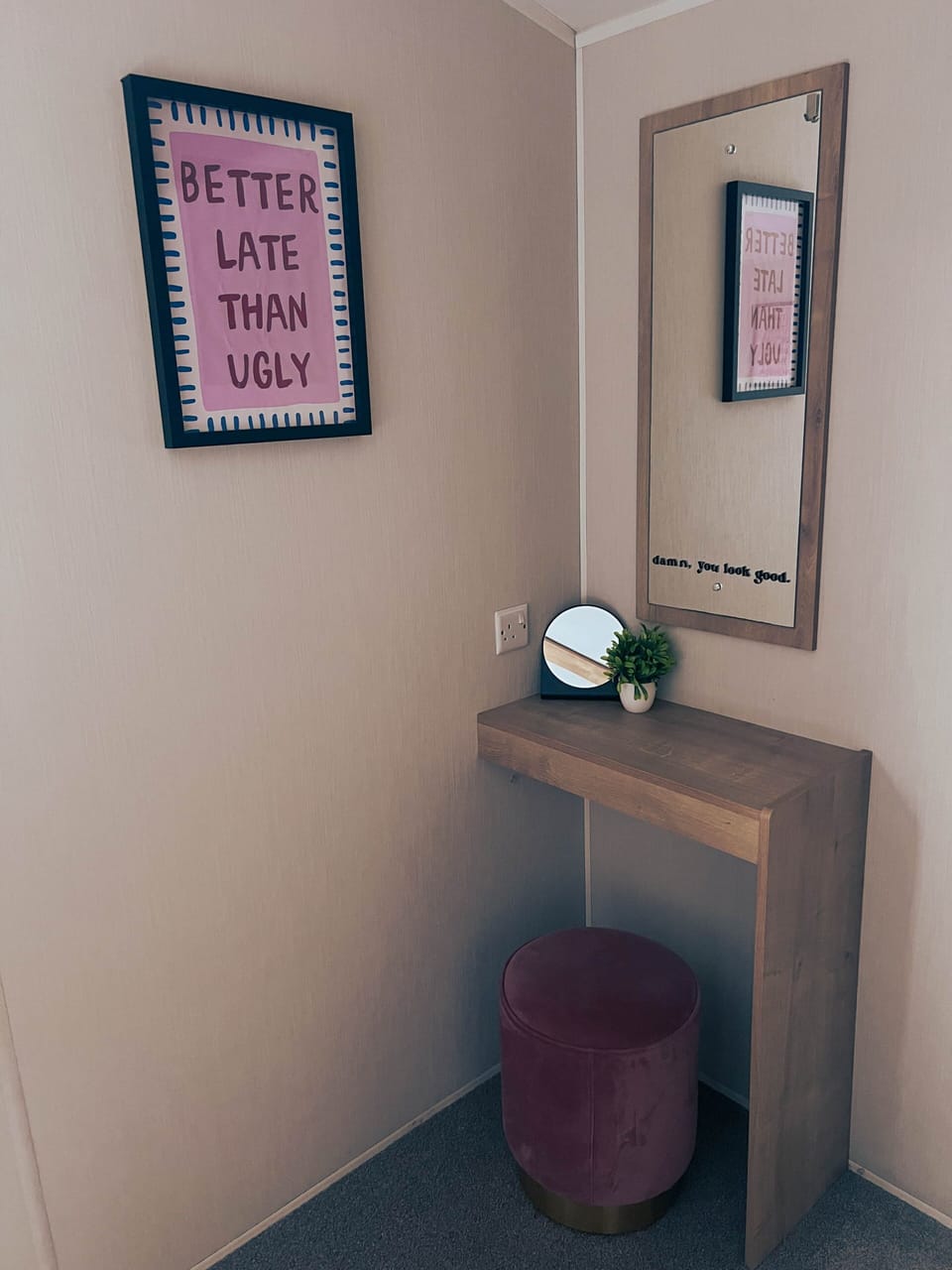 Dressing table
