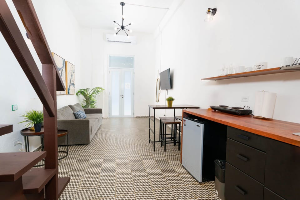 Loft | Private kitchenette | Coffee/tea maker, mini-fridge, microwave, stovetop