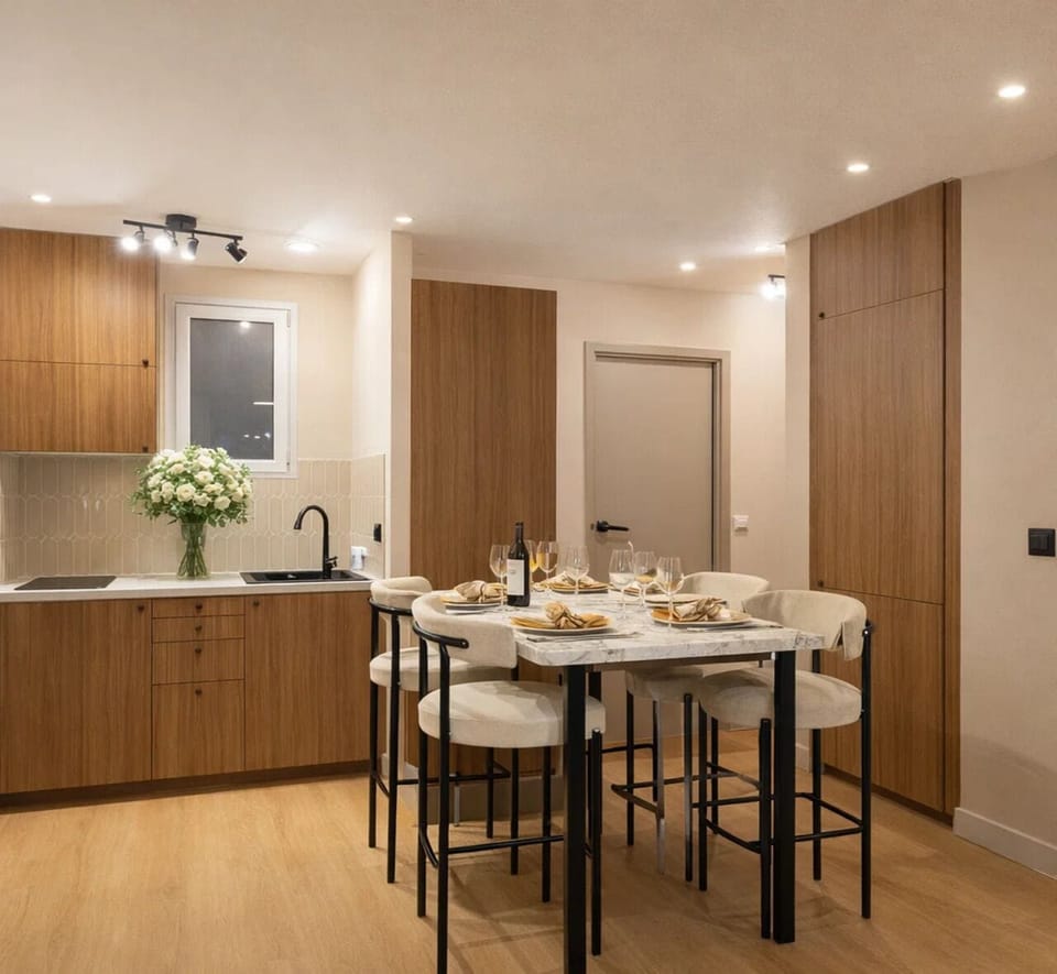 Studio | Dining
