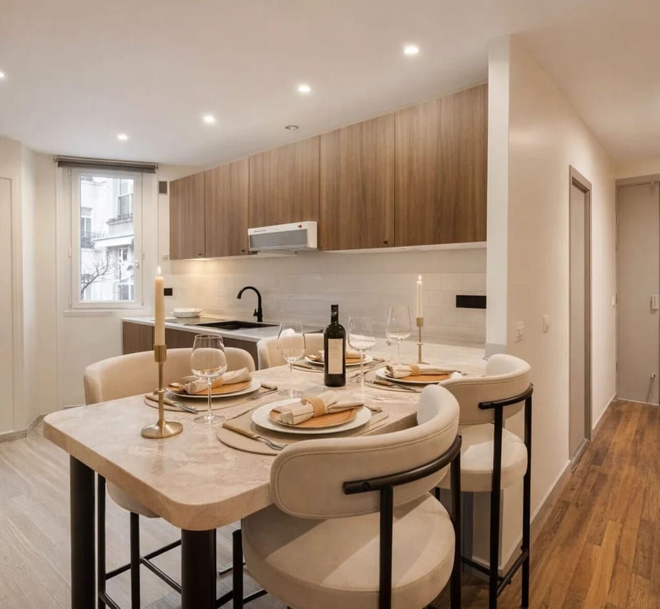 Apartment | Dining