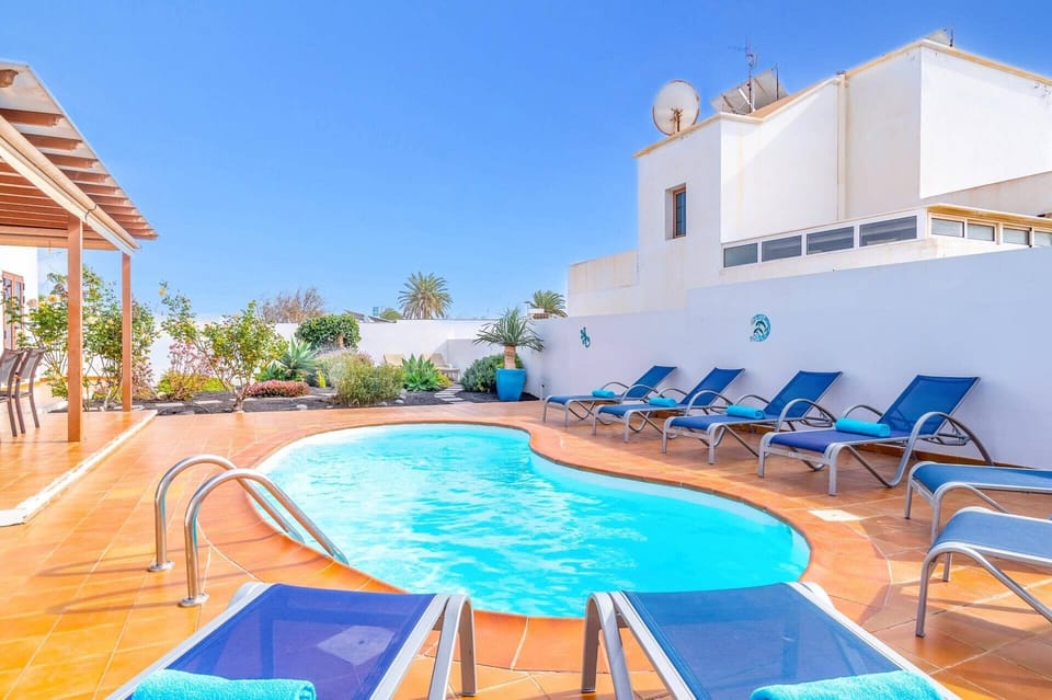 Villa Lupa image