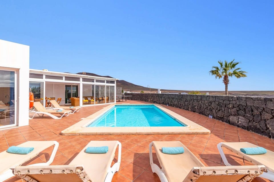 Villa Papagayo Faro image