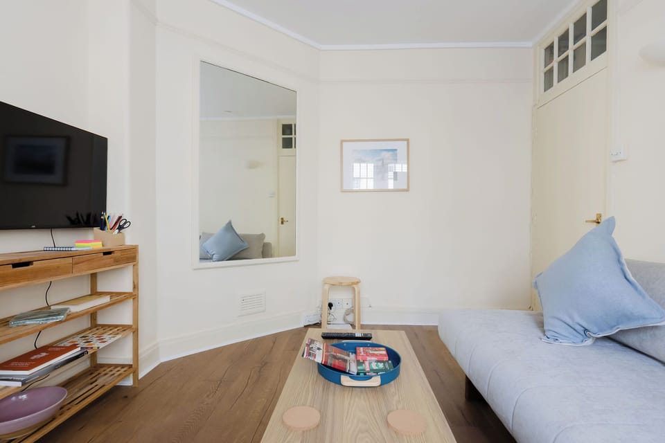 Incredibly Located 1BDR Hideaway in Soho Apartment in City of Westminster
