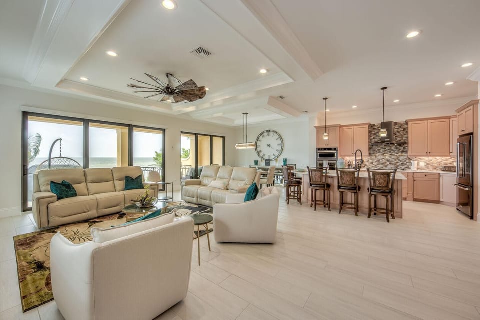House, Multiple Beds (Sunset Siesta) | Living area