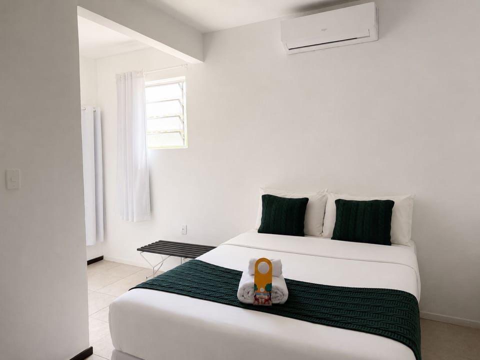 Standard Room | Minibar, WiFi (free), bed sheets
