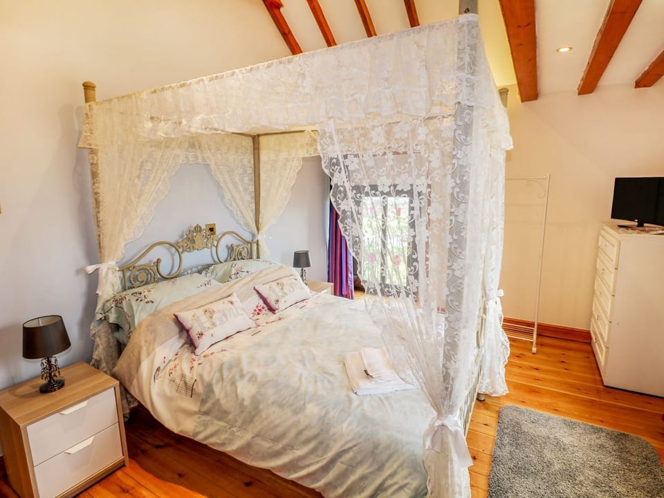 Riber View Barn Cottage in North East Derbyshire District
