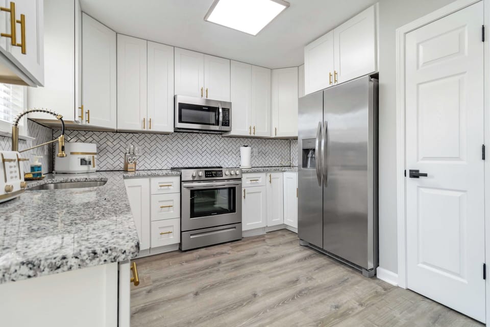 Fully equipped kitchen for short or extended stays