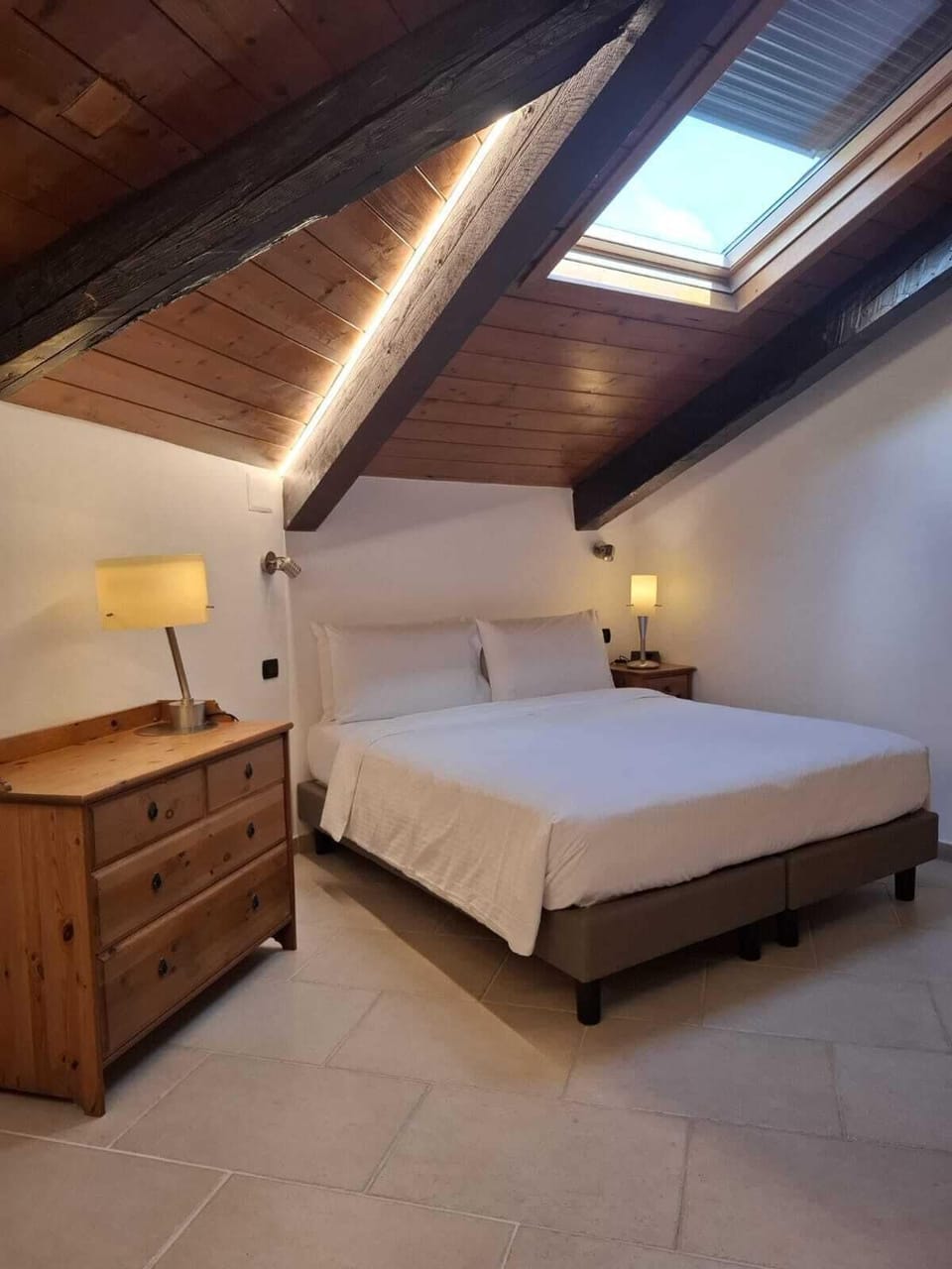 Comfort Double or Twin Room | Egyptian cotton sheets, premium bedding, down comforters, pillowtop beds