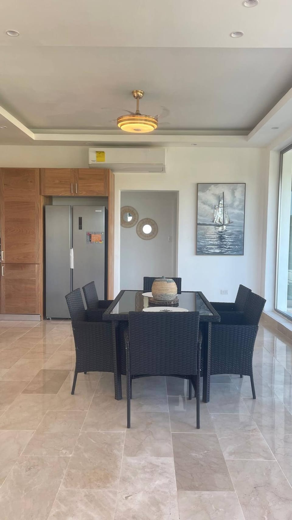 Apartment, 3 Bedrooms | Dining room