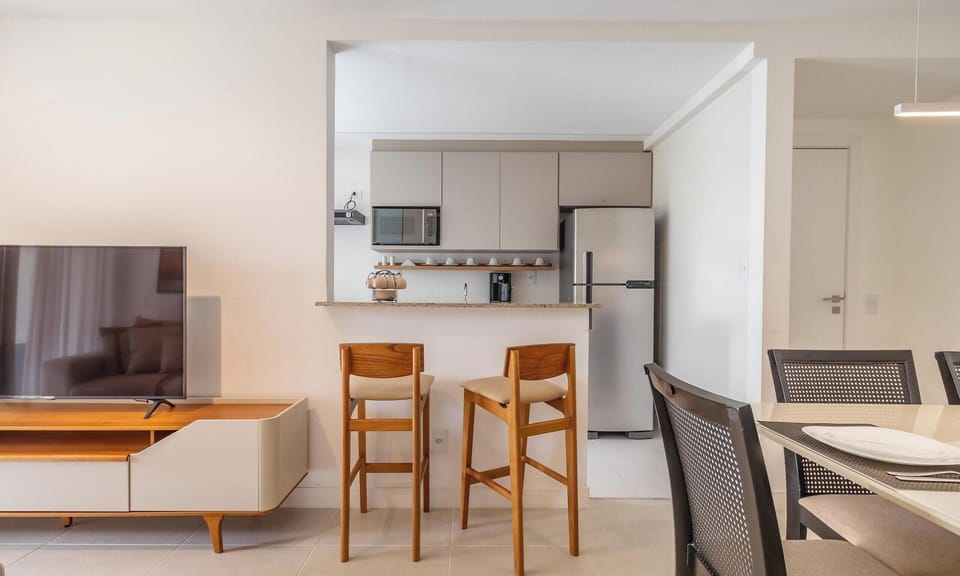 Basic Apartment | Dining