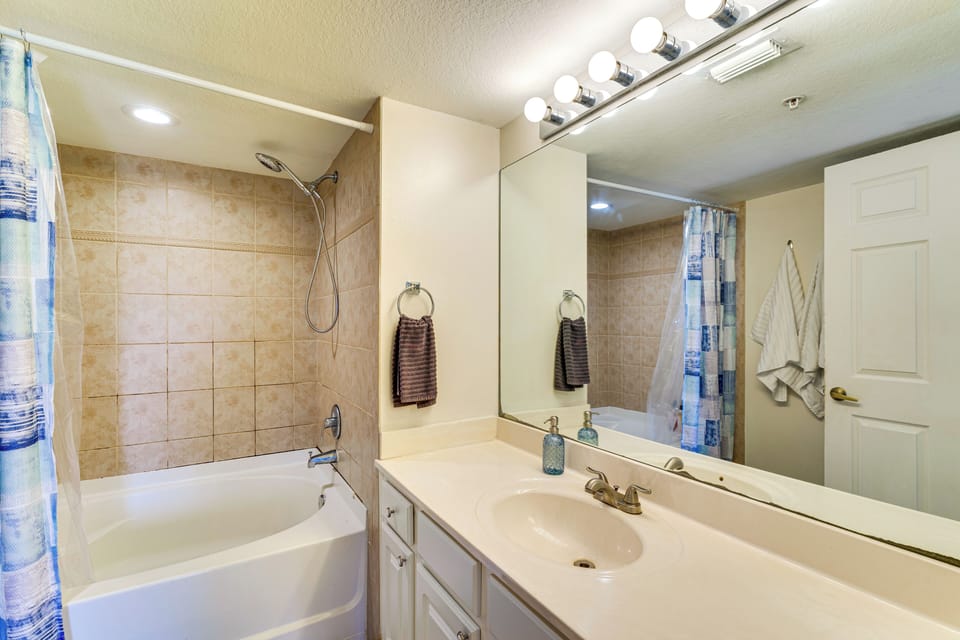 En-Suite Bathroom