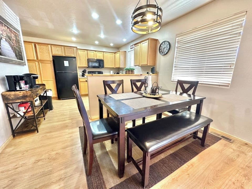 Comfortable dining for 6 with padded seating. 