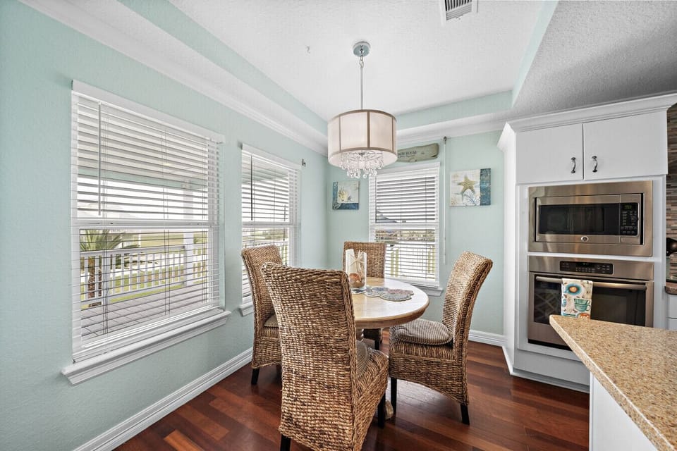 Light-filled dining area with coastal character