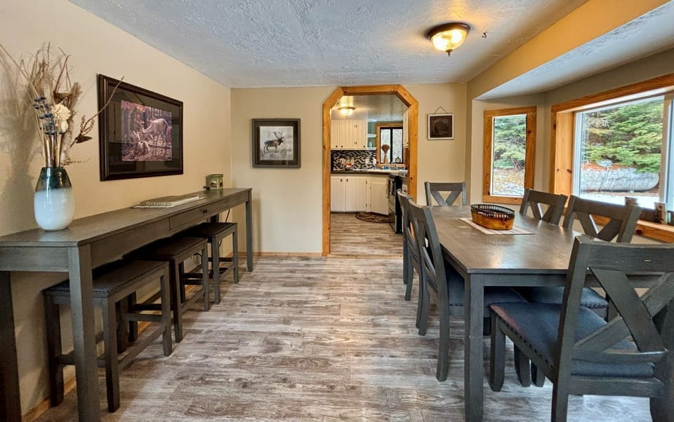 House, 3 Bedrooms, Kitchen, River View | In-room dining