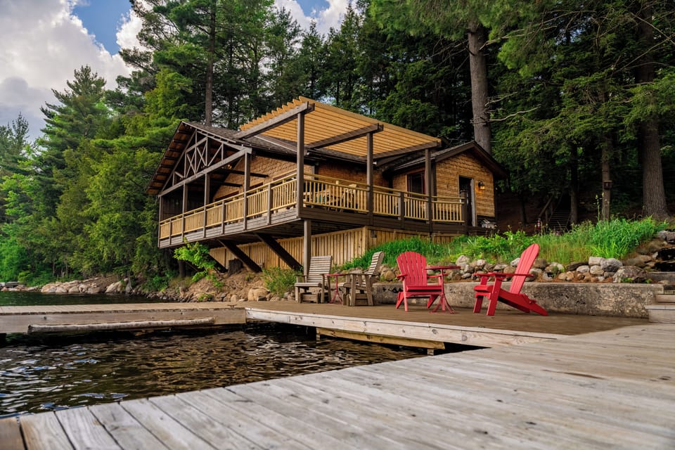 Main Lodge- Sleeps 8