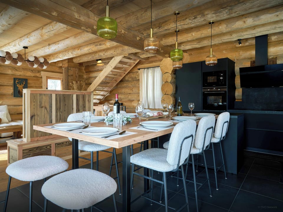 Kitchen/Dining table