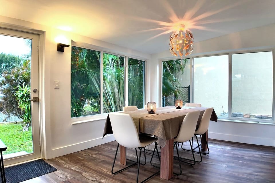 Dining table for 6