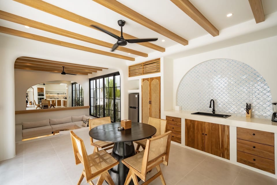 Deluxe Villa, 2 Bedrooms, Patio, Pool View | Dining room
