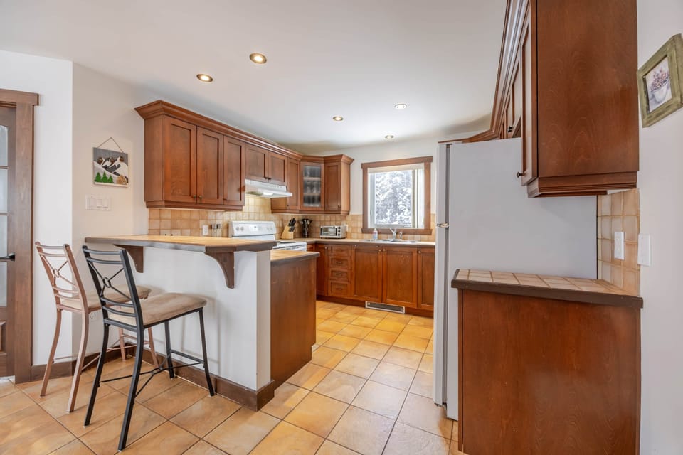 Beautiful, well-equipped kitchen with all necessary amenities