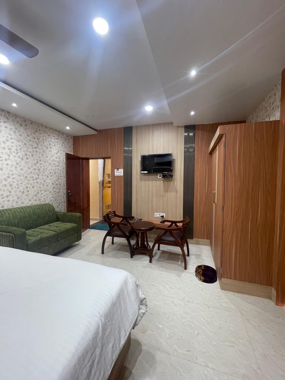 Standard Room | Desk, laptop workspace, free WiFi