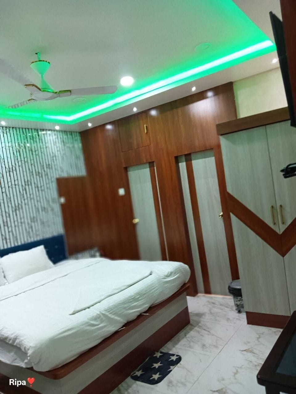 Classic Double Room | Desk, laptop workspace, free WiFi