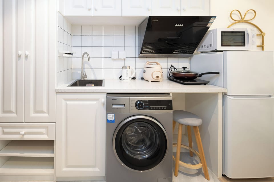 Comfort Twin Room | Private kitchen | Fridge, microwave, stovetop, rice cooker