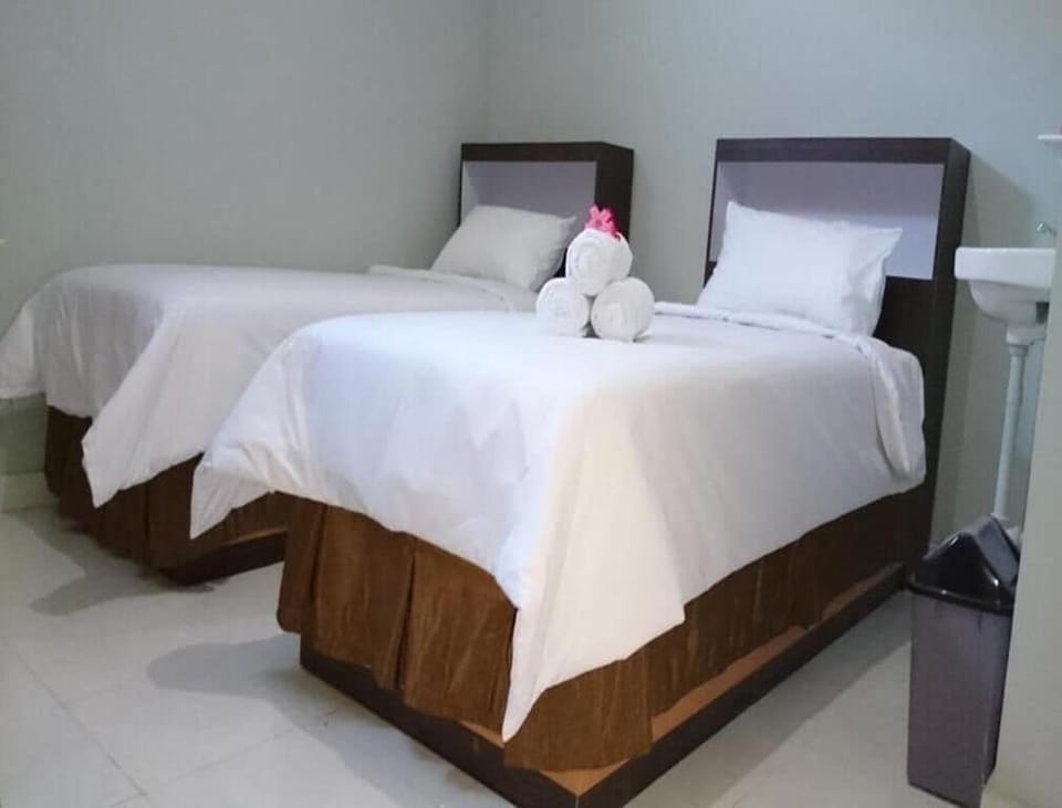 Deluxe Twin Room | Free WiFi